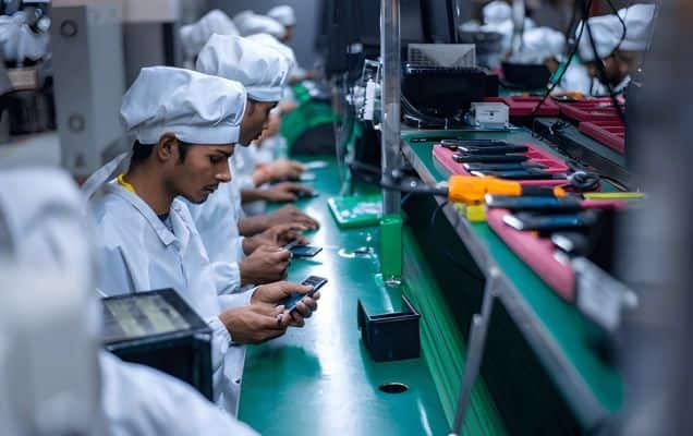 'Smartphone PLI plan exceeds targets, value addition quadruples': Industry informs govt