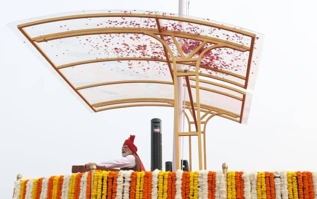 ‘Have to isolate dimaagi Naxals’: PM Modi in Independence Day speech from Red Fort 
