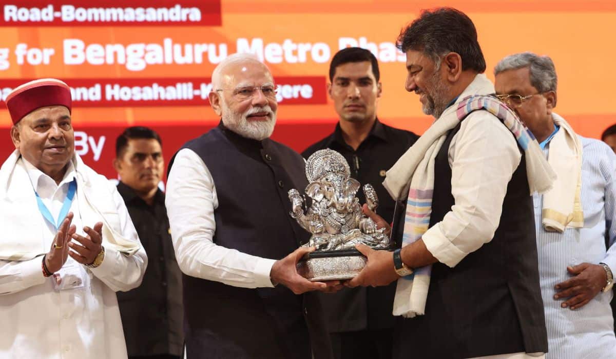 PM Modi inaugurates, lays foundation stone of metro projects worth around Rs 22,800 crore in Bengaluru, Karnataka PM Modi inaugurates, lays foundation stone of metro projects worth around Rs 22,800 crore in Bengaluru, Karnataka