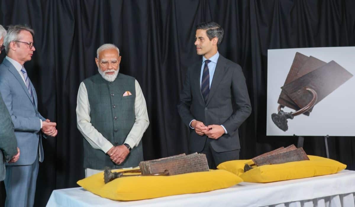 Restitution of Chola Copper Plates