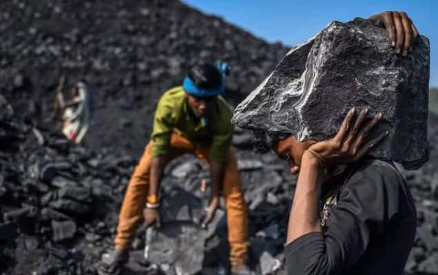 India crossed coal production target of 1 billion tonnes in a year for the first time ever 