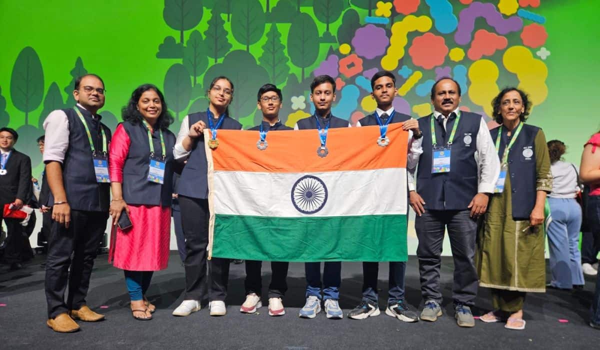 Prime Minister congratulates Indian team for outstanding performance at the 37th International Biology Olympiad