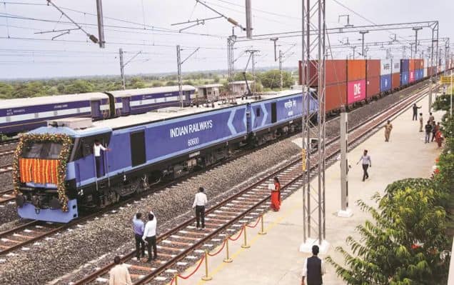 Western freight corridor goes all the way, to cut transit time 60%