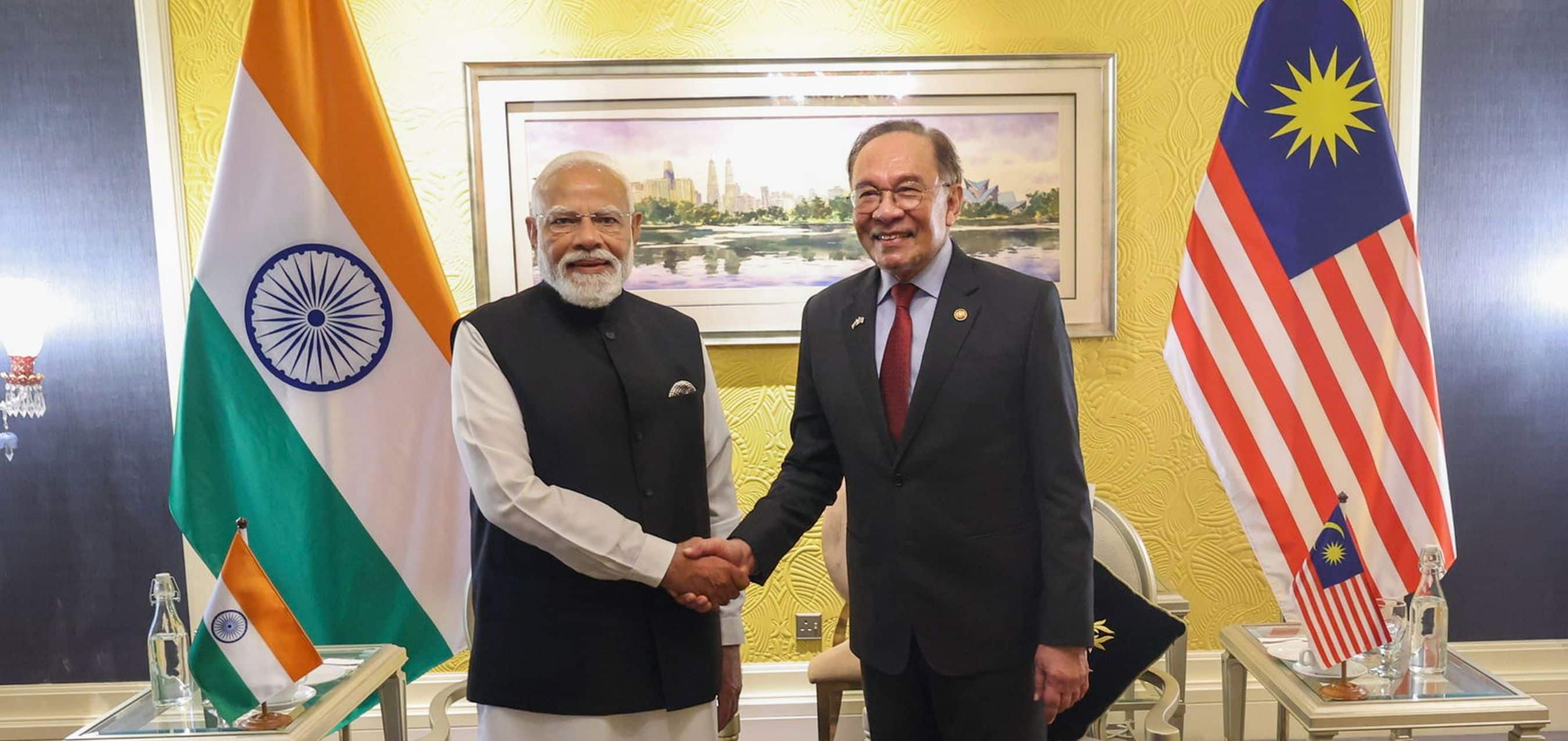 प्रधानमंत्री ने मलेशिया के प्रधानमंत्री के साथ आधिकारिक वार्ता की