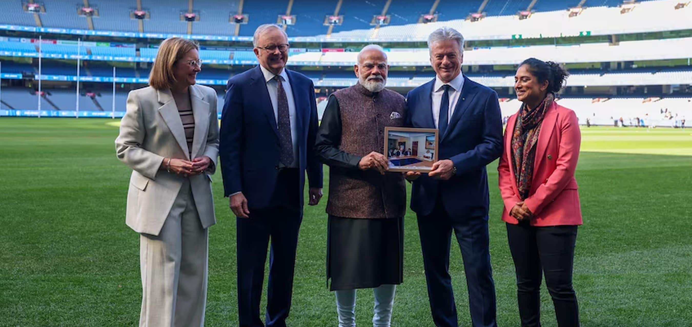 Prime Minister visits the Melbourne Cricket Ground for a Sporting event