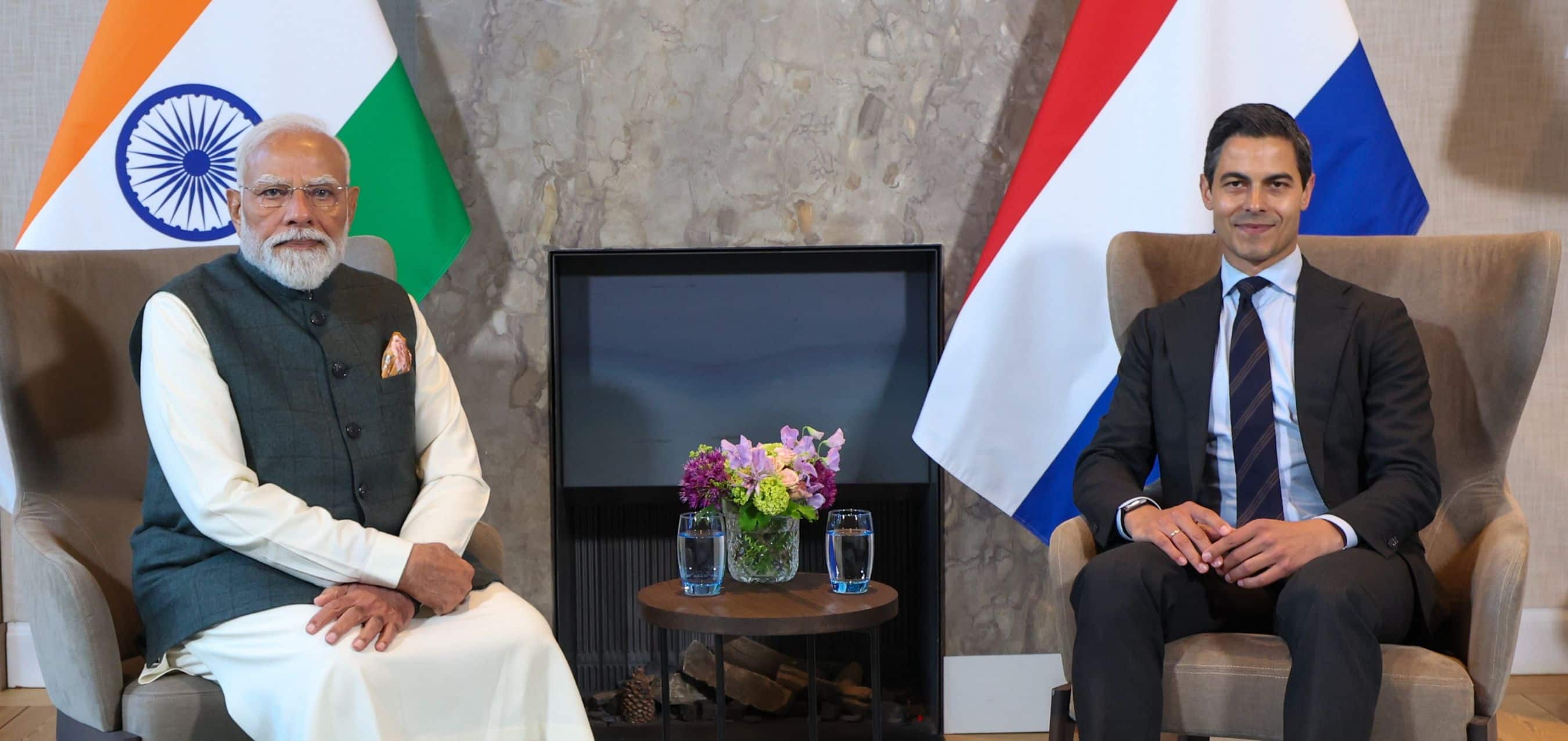 Prime Minister holds official talks with Prime Minister of Netherlands