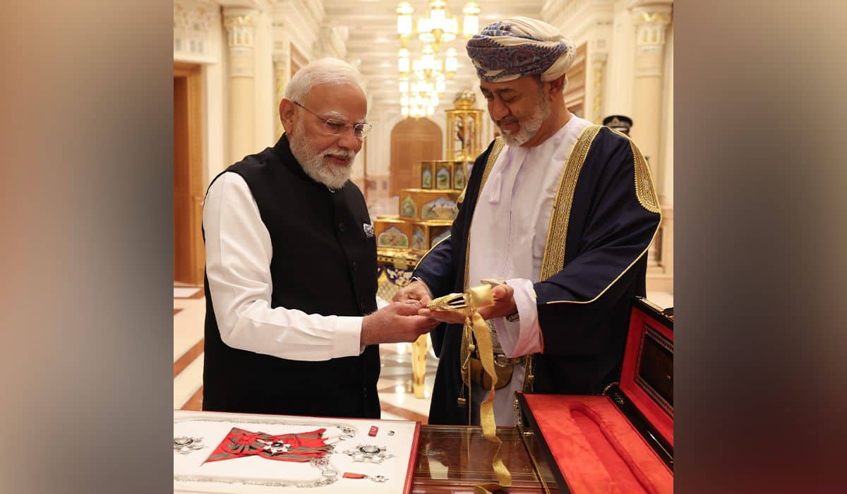 Prime Minister conferred with the Order of Oman