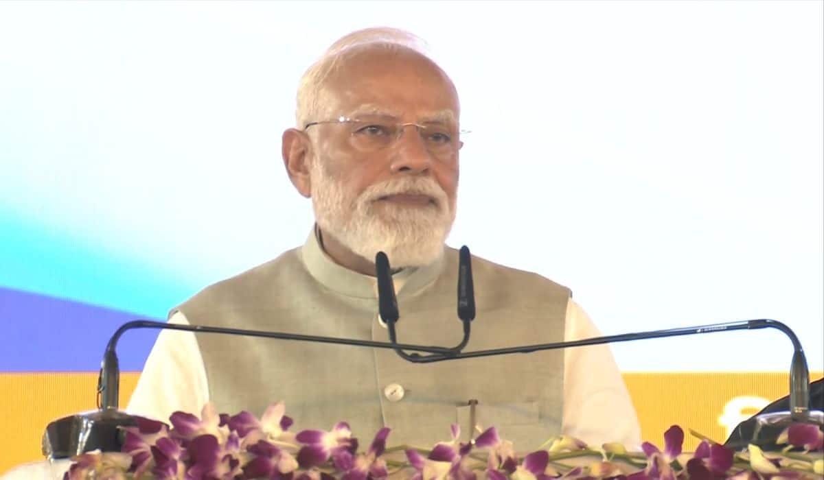 PM Modi lays foundation stone, inaugurates various development works in Kolkata, West Bengal