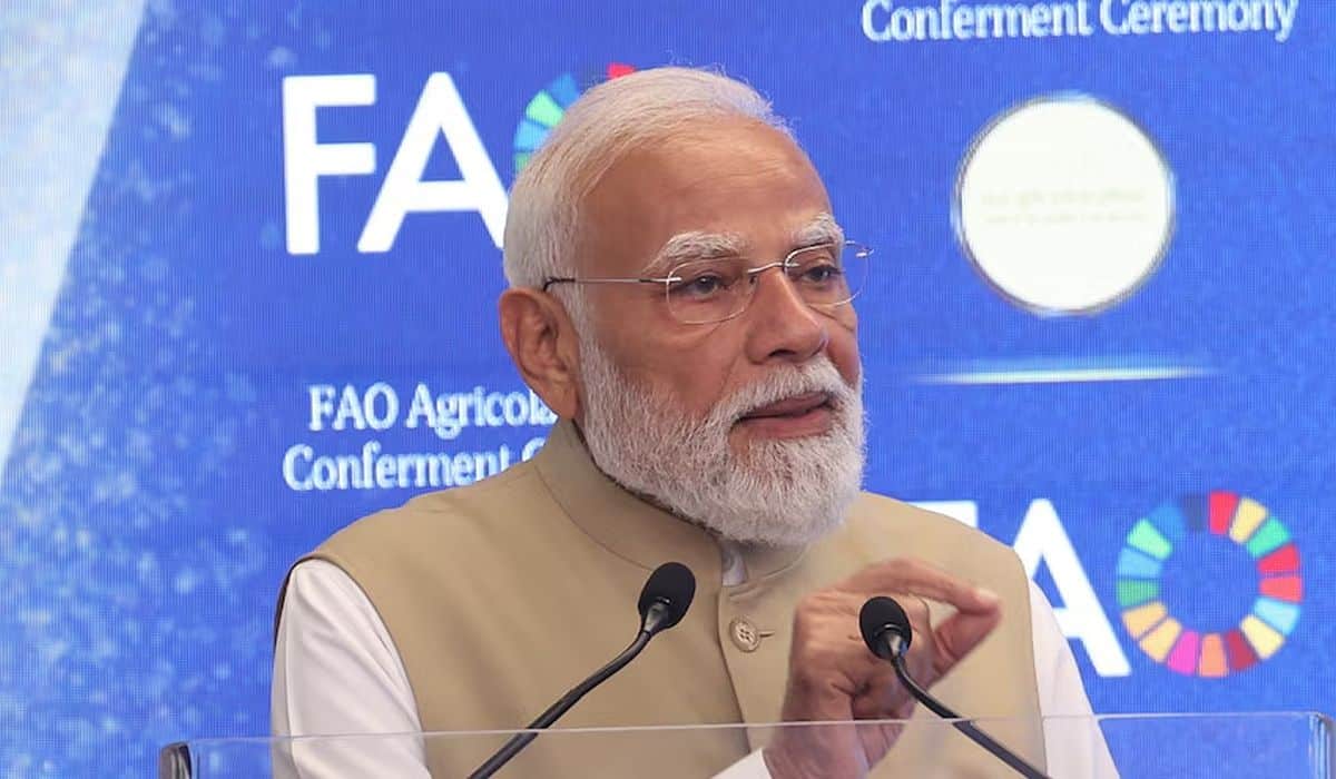 Prime Minister receives Agricola Medal from the Food and Agriculture Organization (FAO) of the United Nations in Rome