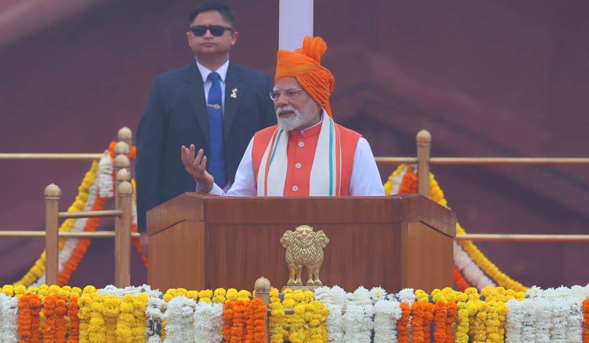Today, the mantra for 140 crore Indians should be building a prosperous India: PM Modi in Independence Day