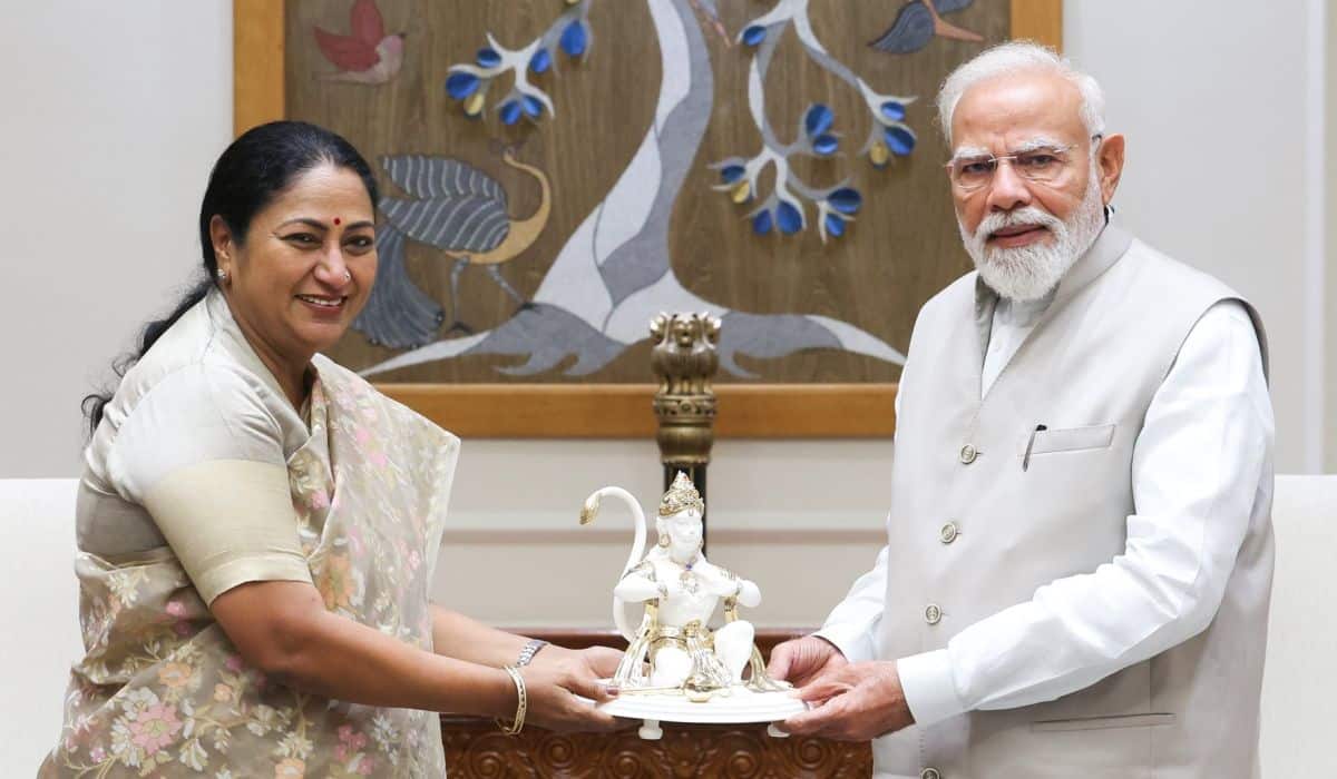 Chief Minister of Delhi meets Prime Minister