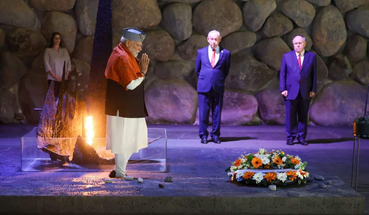 Prime Minister visits Yad Vashem – The World Holocaust Remembrance Centre