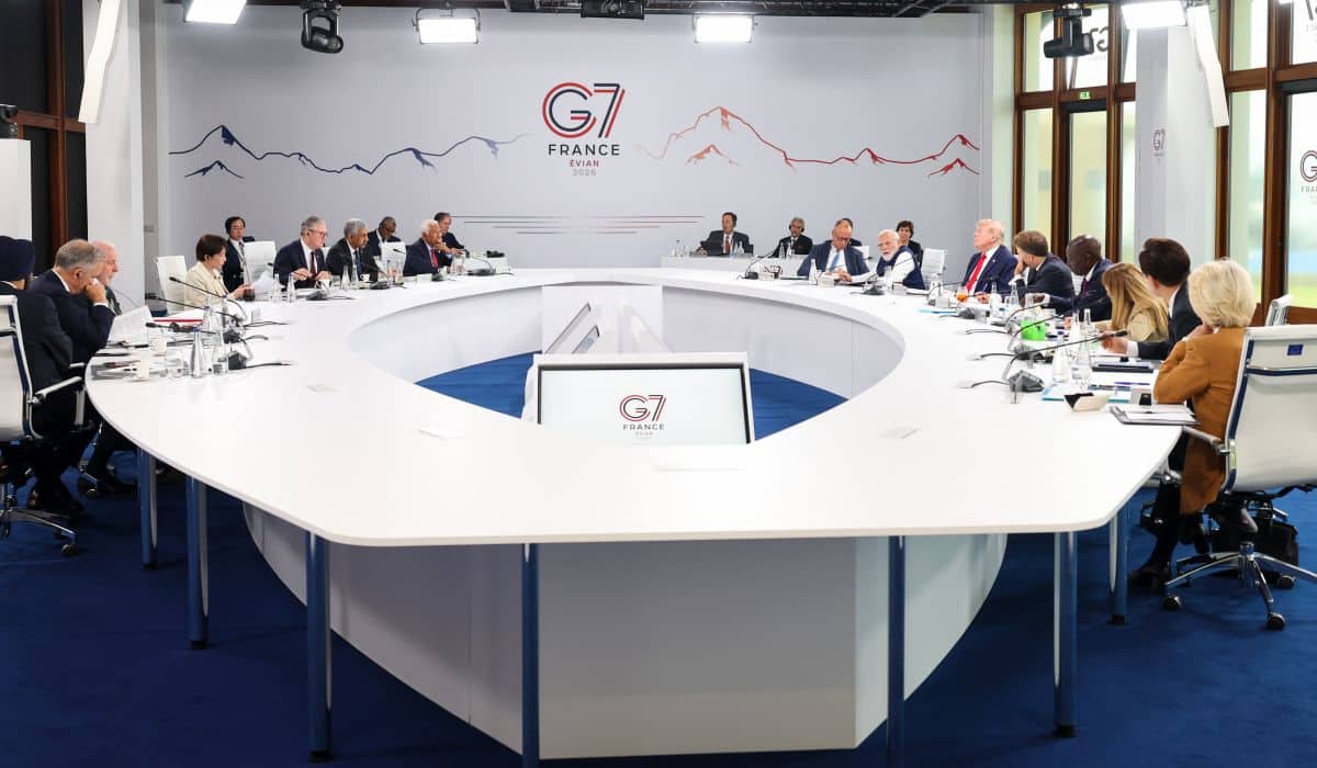 Prime Minister addresses the session on “Forging New Partnerships and Rebuilding International Solidarity” at G7 Summit in France