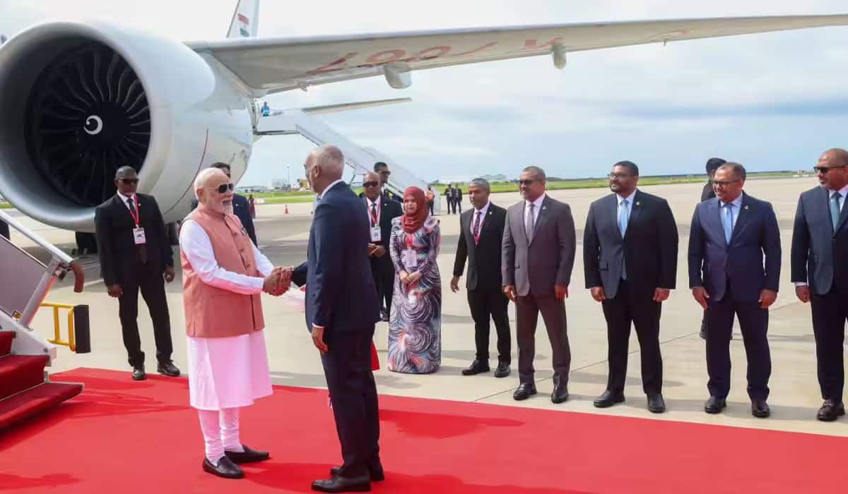 PM Modi arrives in Malé, Maldives