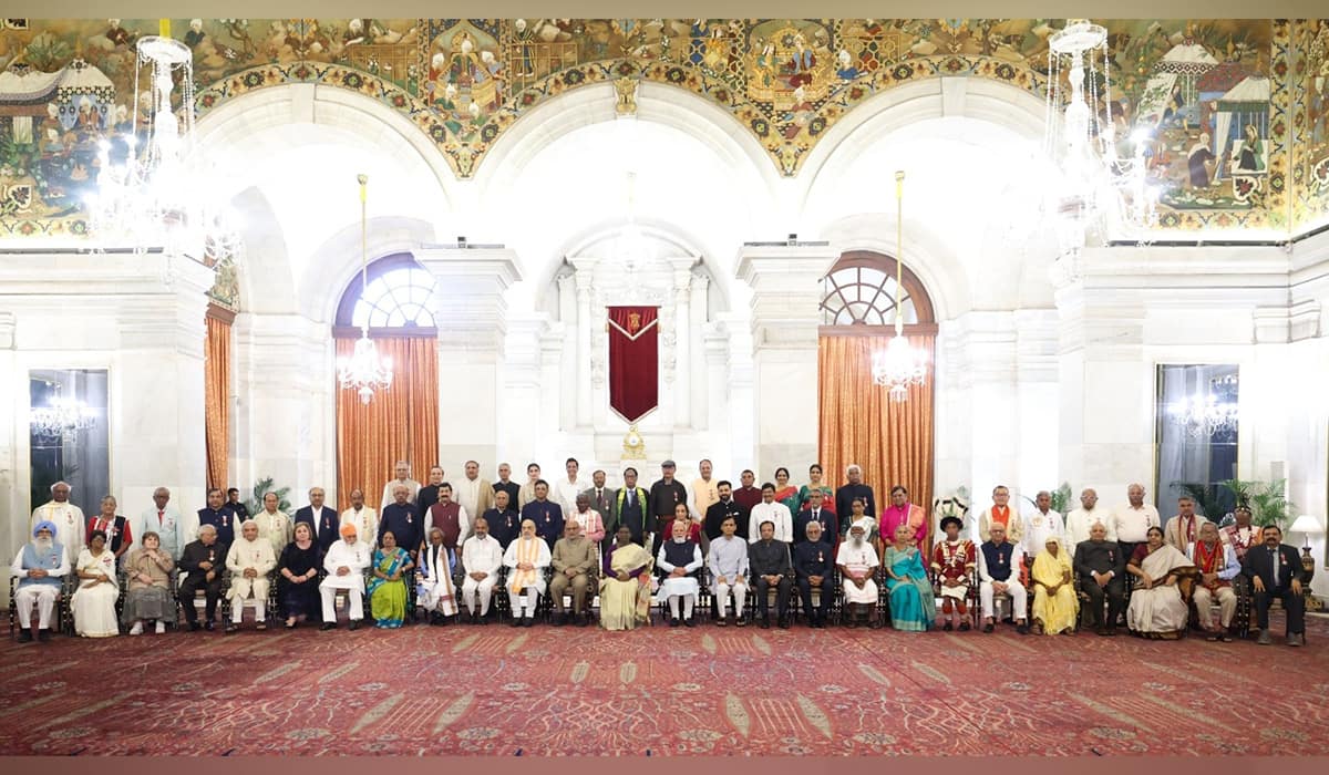 Prime Minister attends Civil Investiture Ceremony-II at Rashtrapati Bhavan