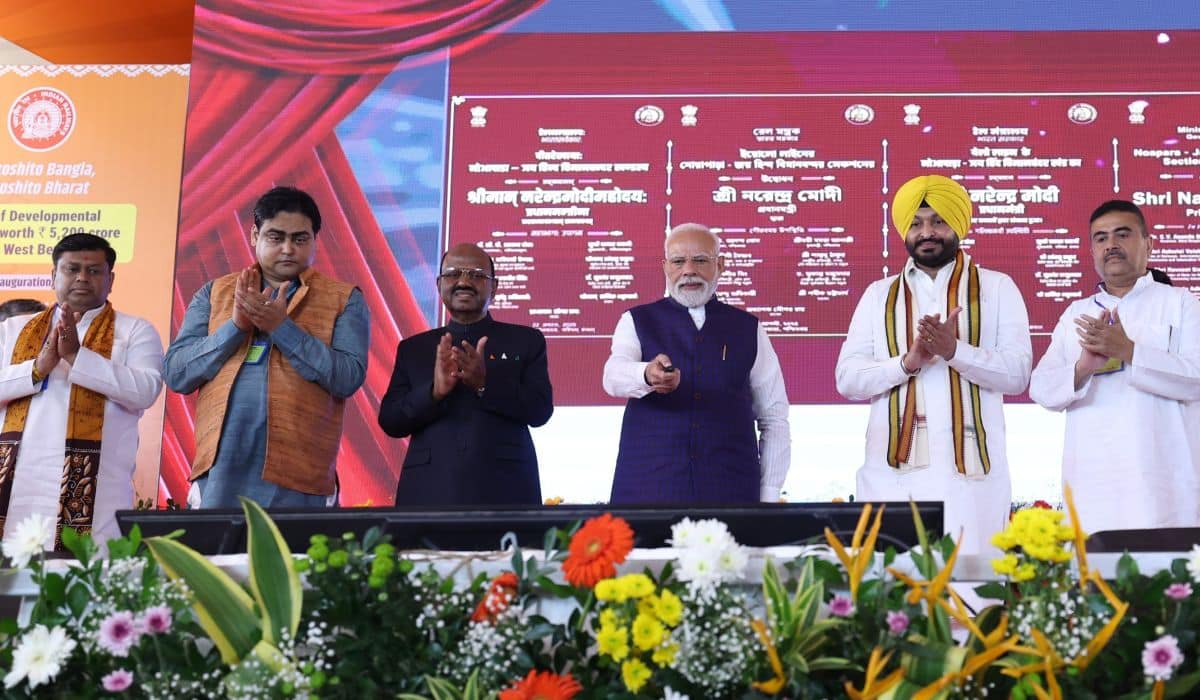 PM Modi launches development projects worth over Rs 5,200 crore at Kolkata, West Bengal