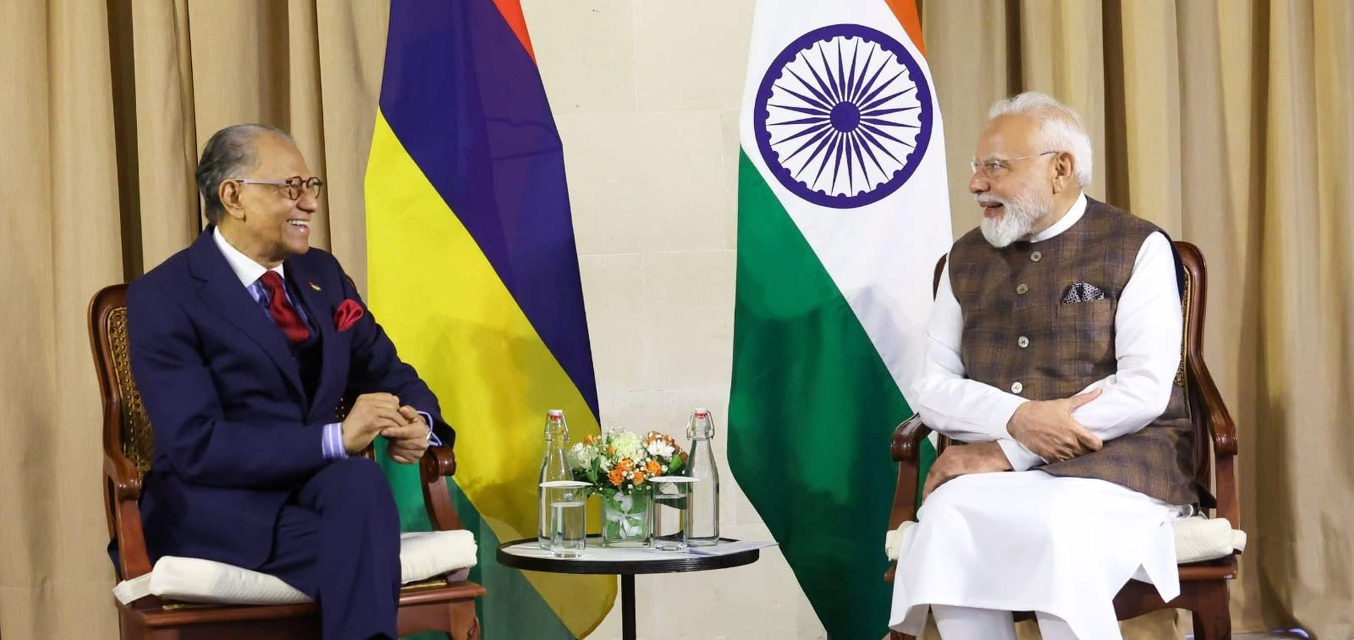 Prime Minister meets with the Prime Minister of Mauritius