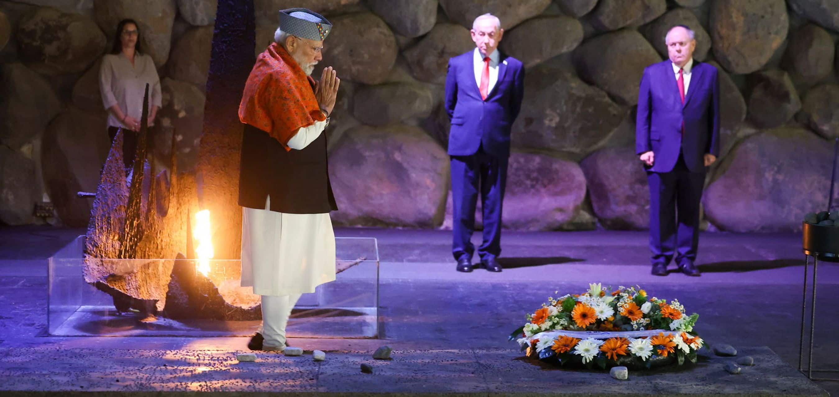 Prime Minister visits Yad Vashem – The World Holocaust Remembrance Centre