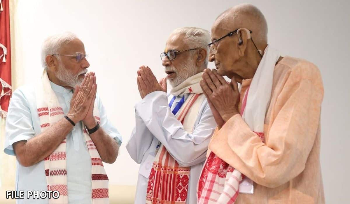 Prime Minister condoles the passing of Shri A. Balakrishnan Ji