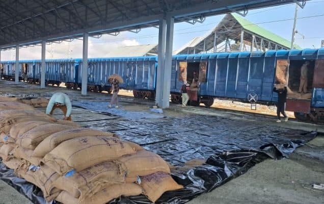 Bearing 2,600 tonnes of rice, first full rake of foodgrains arrive via Railways in Kashmir Valley 
