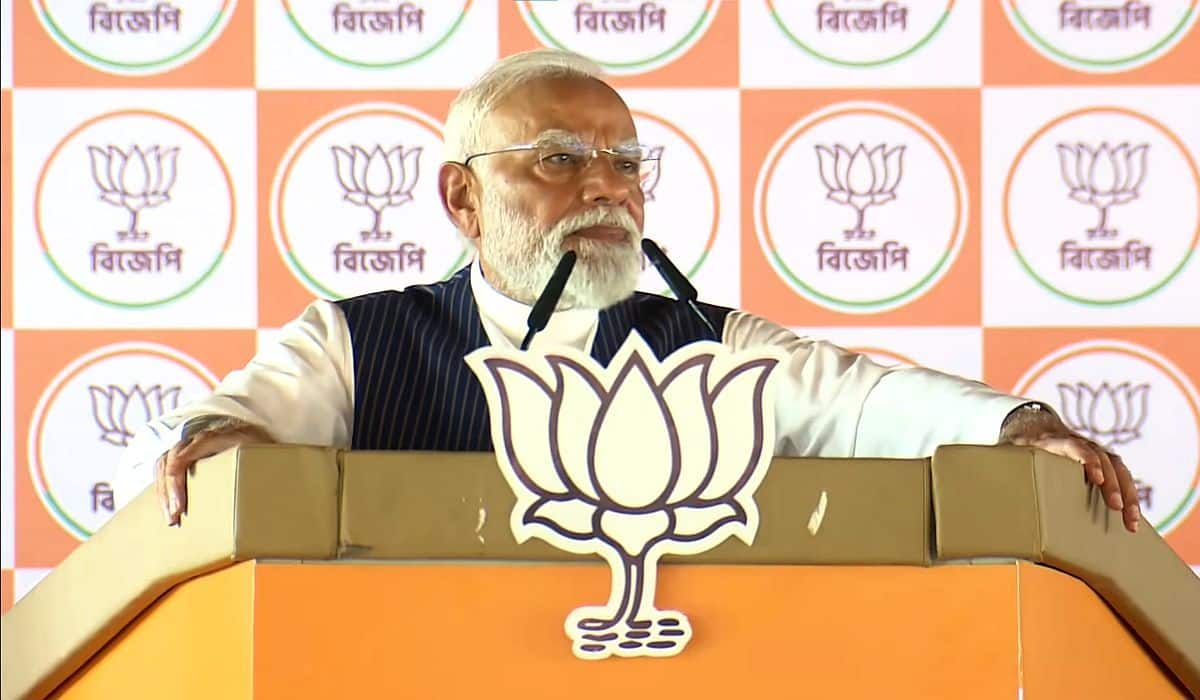 PM Modi ignites Dum Dum with fiery address