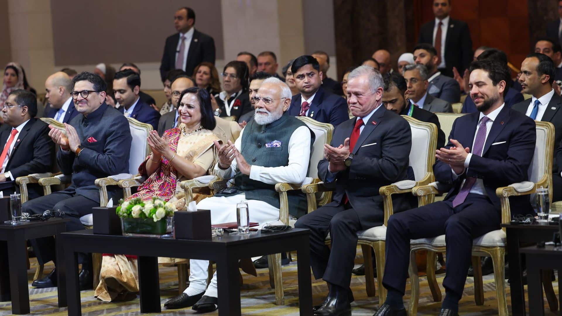 Prime Minister and His Majesty King Abdullah II address the India-Jordan Business Forum