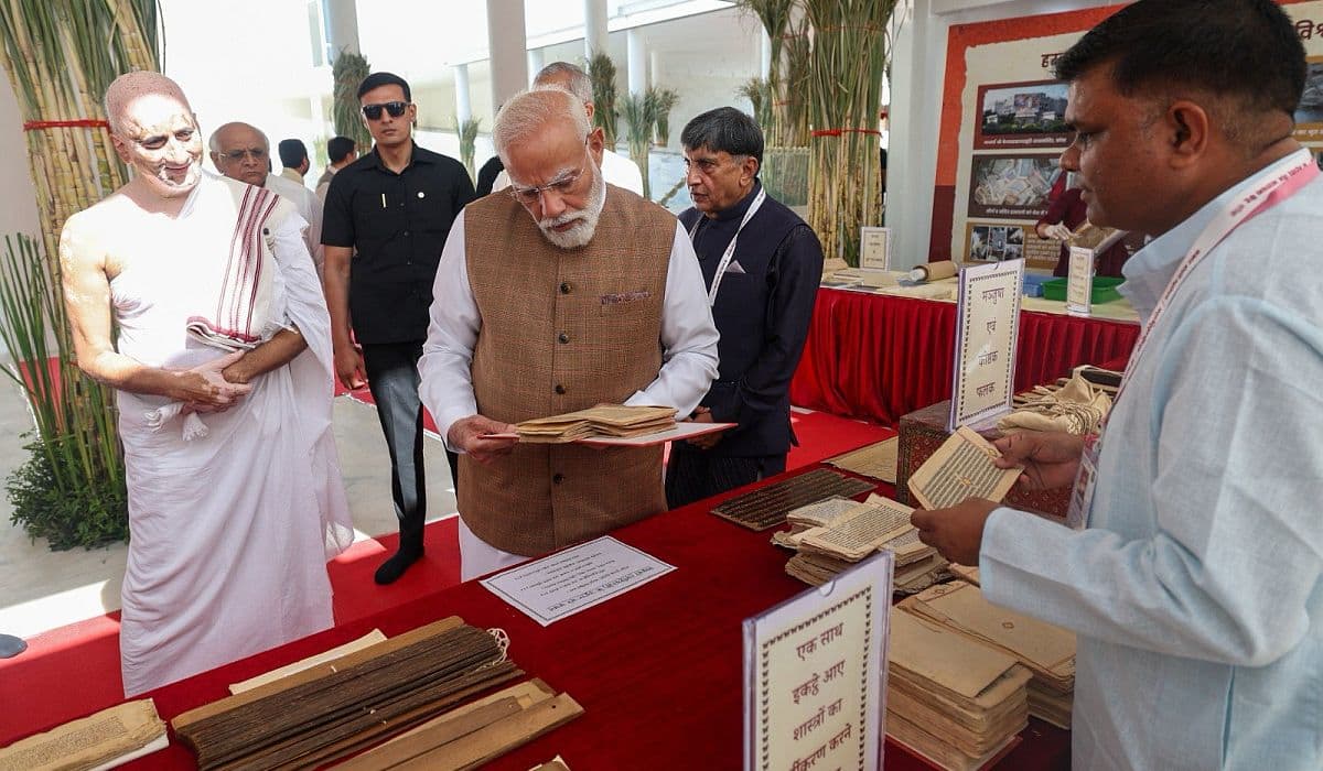 Prime Minister praises efforts by Acharya Shri Kailasasagarsuri Gyanmandir towards preserving manuscripts
