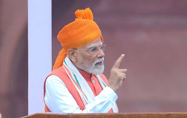 Modi’s Red Fort Arch – From Basics Of Past To Blocks Of Future 