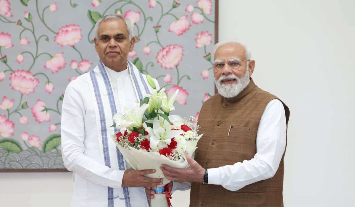Governor of Gujarat meets the Prime Minister