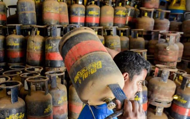 Centre lifts emergency gas curbs as Hormuz LNG supplies resume