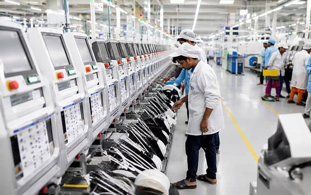 From shirts to software: Services drive 67% of India’s export growth over the past decade