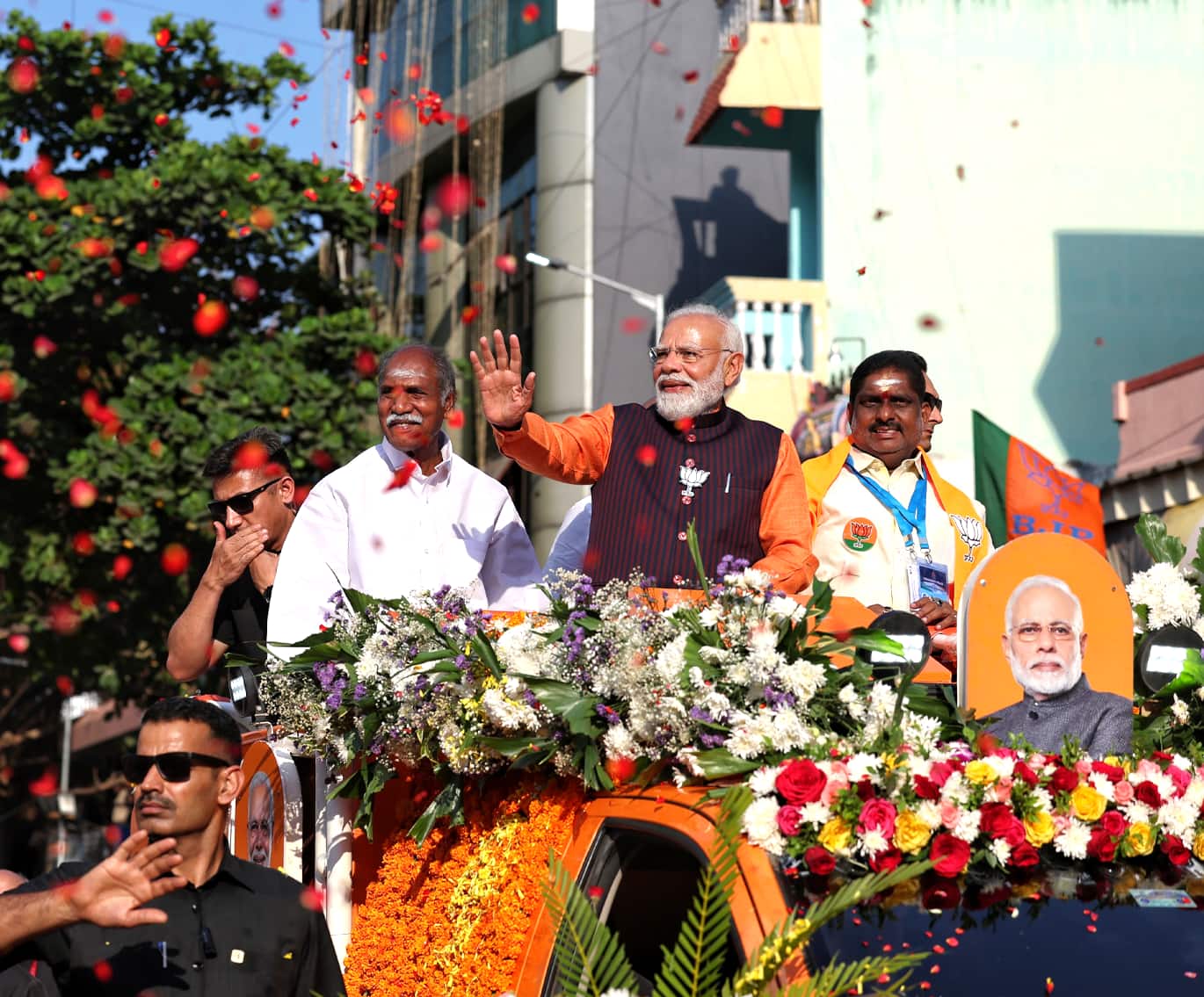MASSIVE CROWDS, UNMATCHED ENERGY! Puducherry sends a clear message during PM Modi’s roadshow