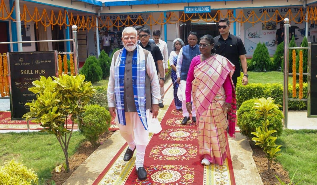 Prime Minister visits Skilling Centre in Pahadpur village, lauds focus on skill development