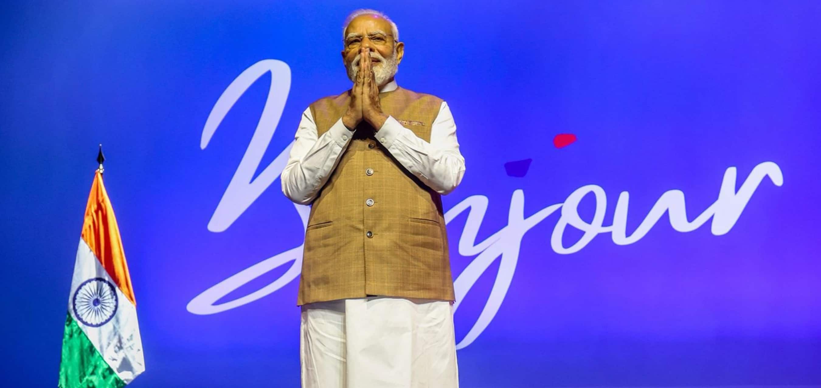 Prime Minister addresses the Indian Community in Paris