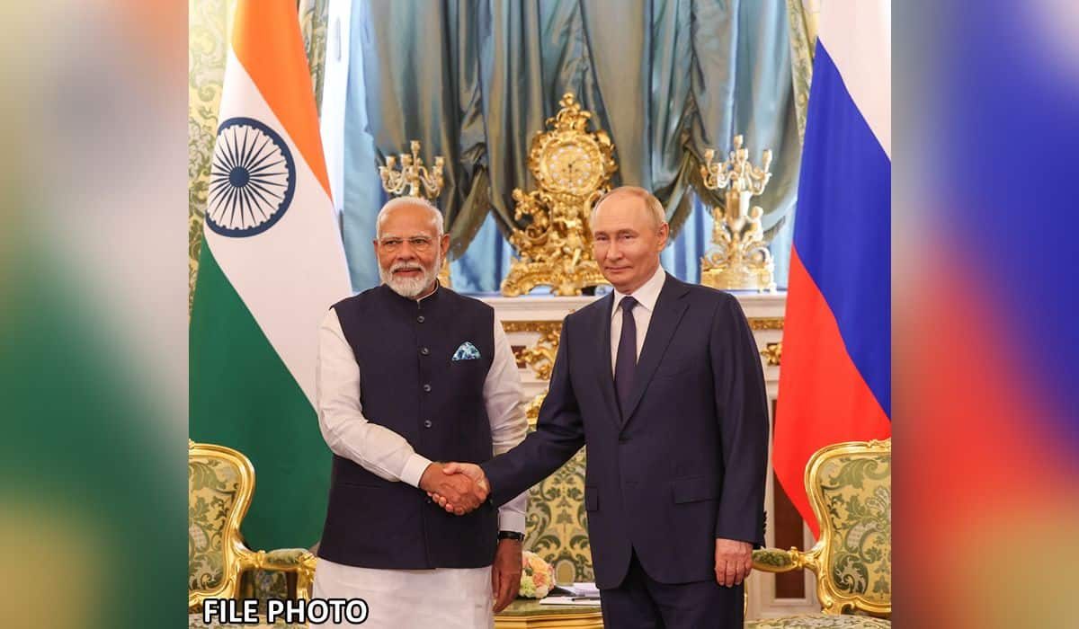 PM Narendra Modi speaks with President Putin