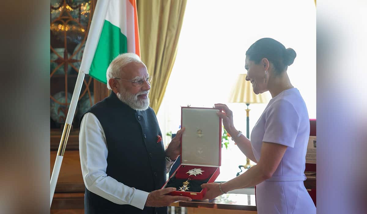 Prime Minister receives the Royal Order of the Polar Star, Degree Commander Grand Cross in Sweden