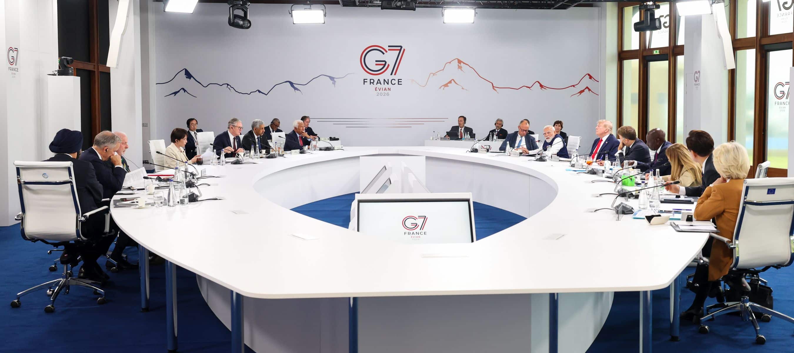 Prime Minister addresses the session on “Forging New Partnerships and Rebuilding International Solidarity” at G7 Summit in France
