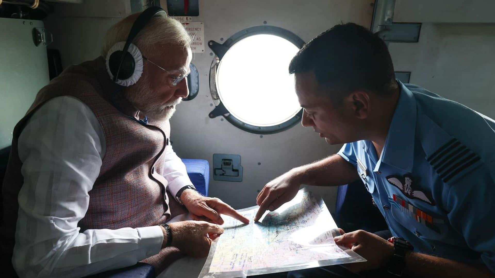 وزیر اعظم نے ہماچل پردیش کے سیلاب اور بارش سے متاثرہ علاقوں کا فضائی معائنہ کیا