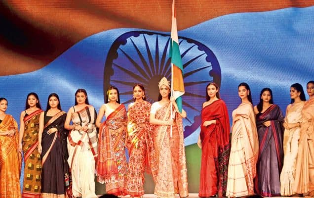 From Vedic roots to modern silhouettes: India’s handloom heritage in spotlight 