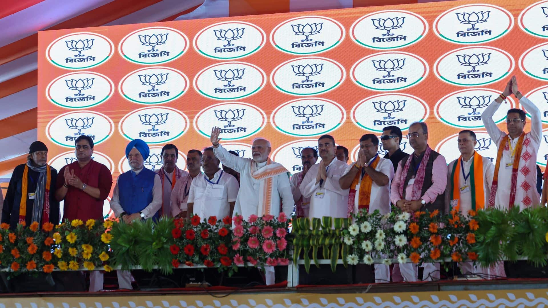 पीएम मोदी ने प. बंगाल के दुर्गापुर में विशाल जनसभा को संबोधित किया