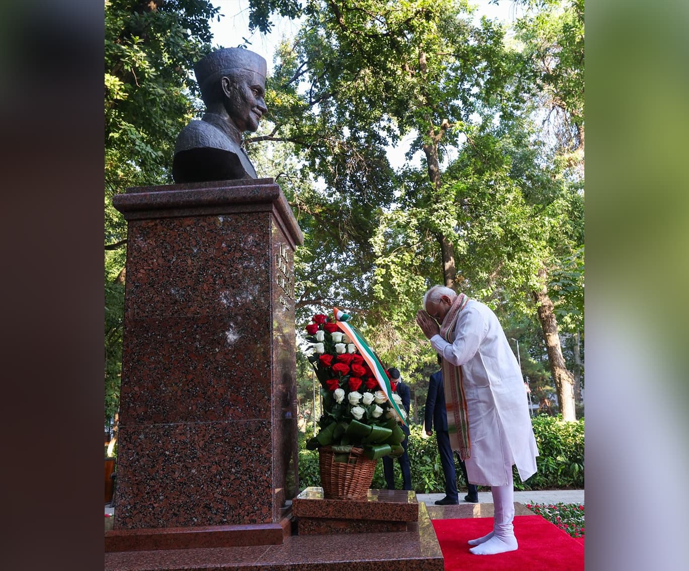Prime Minister lays wreath at Shastri Memorial and visits Tashkent State University of Oriental Studies