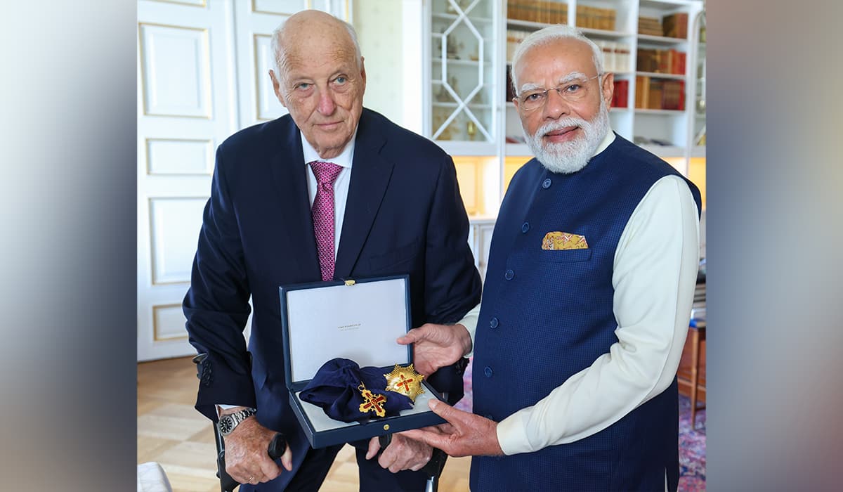 Prime Minister receives the Grand Cross of the Royal Norwegian Order of Merit