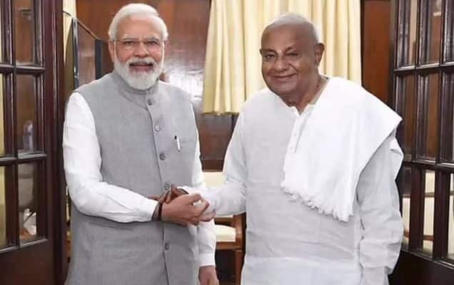 PM Narendra Modi had turned down Deve Gowda's wish to resign from Lok Sabha after BJP's 2014 poll win