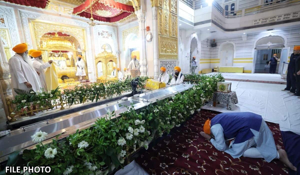 Prime Minister pays homage to Sri Guru Gobind Singh Ji on sacred Parkash Utsav
