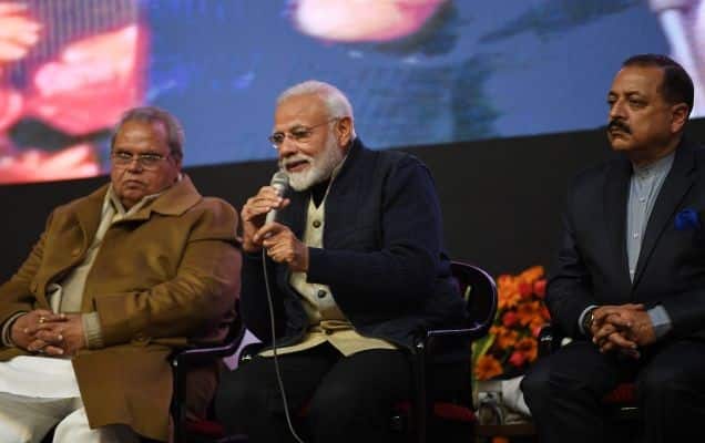PM Modi interacts with students from across the country from Srinagar