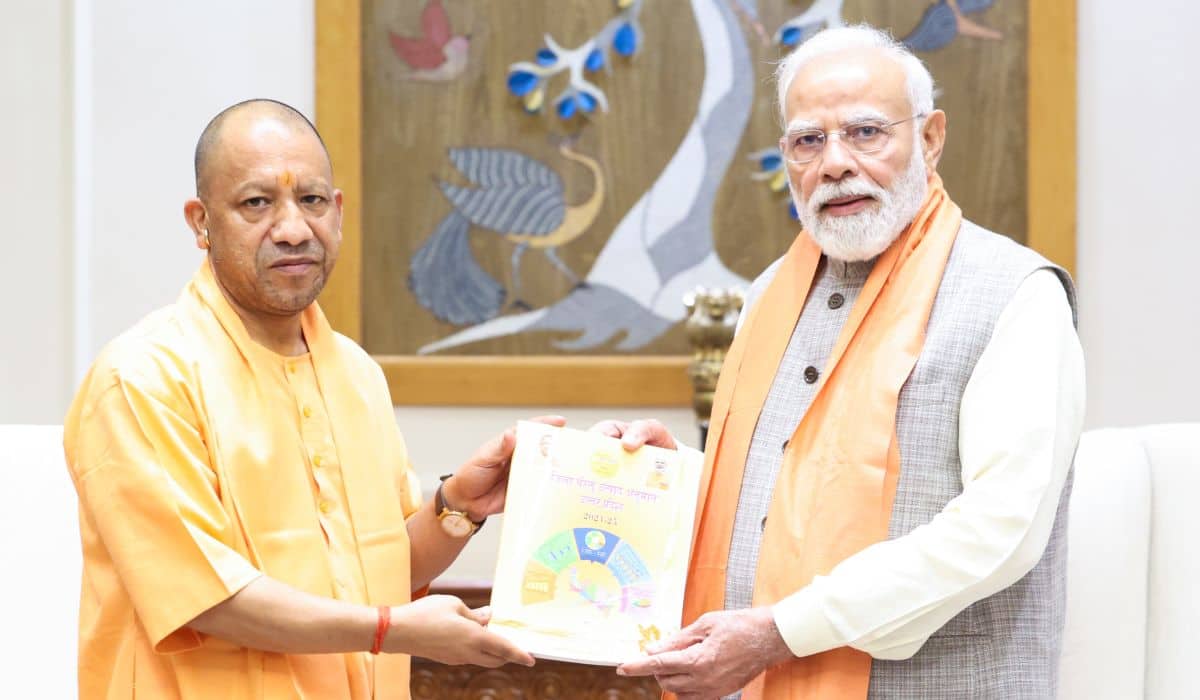 Chief Minister of Uttar Pradesh meets the Prime Minister