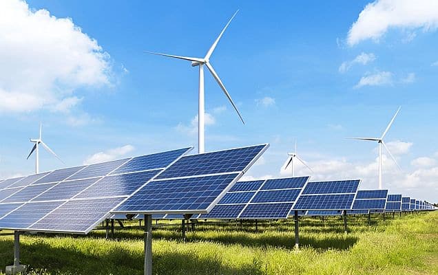 Solar powers India as electricity demand hits record high of 256 GW 