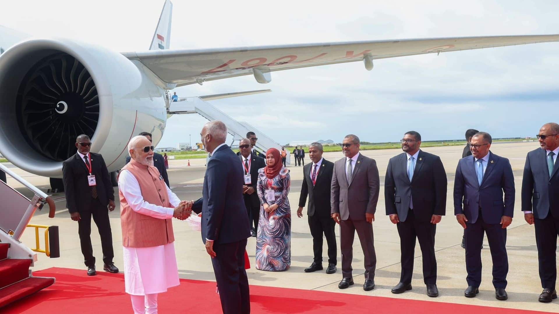 PM Modi arrives in Malé, Maldives