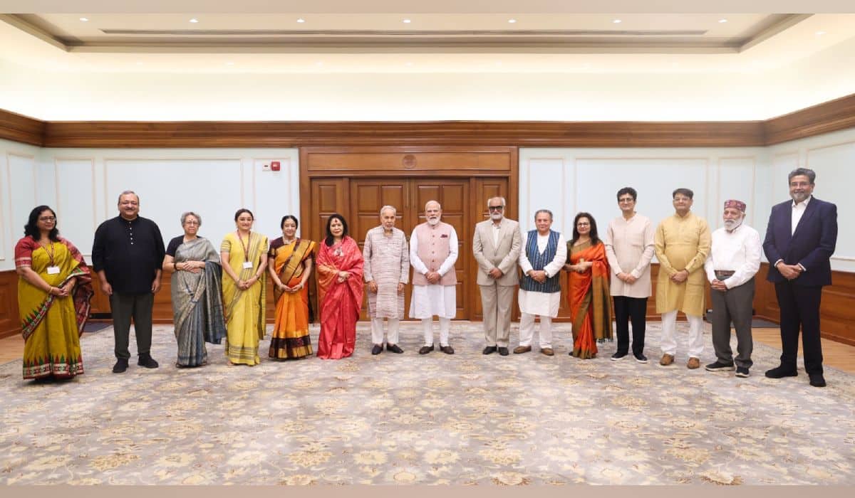 Prime Minister meets Trustees of Indira Gandhi National Centre for the Arts