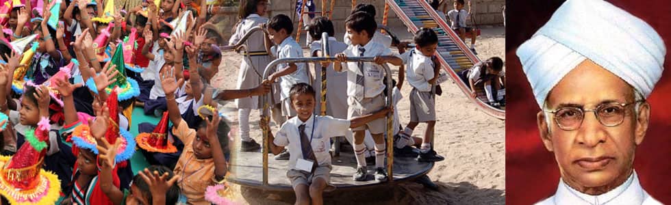 Teachers are temples of knowledge with an infinite capacity to give!: CM Blogs on Teacher's Day